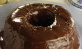 Bolo Caseiro Simples com Cobertura de Chocolate